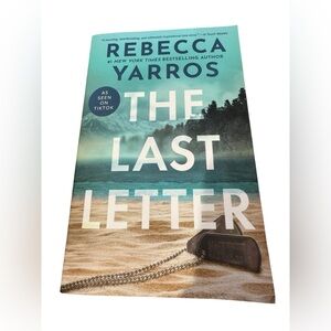 Book / The Last Letter by Rebecca Yarros. A cannot put it down read. EUC